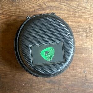 Pulsetto, Black and Green case.